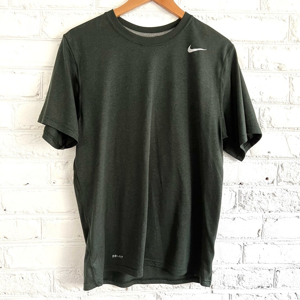 Men’s Green Nike Dri-Fit T-shirt | Size Medium
